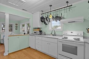 Mr. Bennie's Cafe 2 Bedroom Home by RedAwning