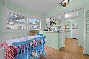 Mr. Bennie's Cafe 2 Bedroom Home by RedAwning