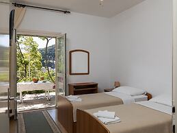 Begovic Guest House - Private Twin Room