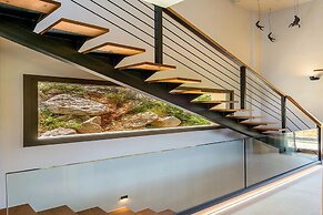 Beachfront 2 Bedroom Villa With Jacuzzi