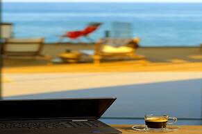 Beachfront 2 Bedroom Villa With Jacuzzi