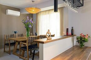 Beachfront 2 Bedroom Villa With Jacuzzi