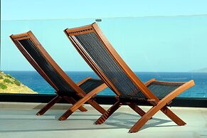 Beachfront 2 Bedroom Villa With Jacuzzi