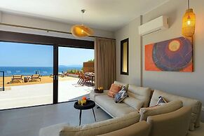 Beachfront 2 Bedroom Villa With Jacuzzi