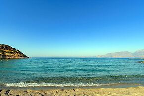 Beachfront 2 Bedroom Villa With Jacuzzi