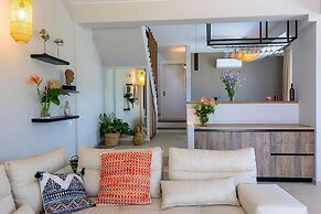 Beachfront 2 Bedroom Villa With Jacuzzi