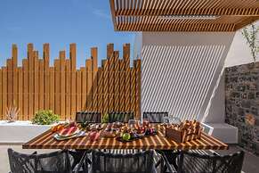 Blue Senses Villa Thalassa Next to the Beach Heated Pool