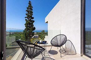 Sea View 4 Bedroom Villa With a Heated Pool