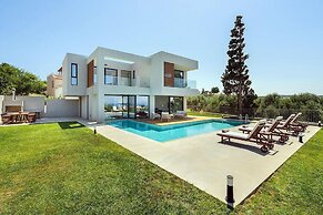 Sea View 4 Bedroom Villa With a Heated Pool