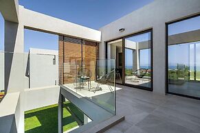 Sea View 4 Bedroom Villa With a Heated Pool