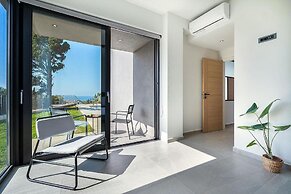 Sea View 4 Bedroom Villa With a Heated Pool