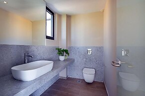 Sea View 4 Bedroom Villa With a Heated Pool