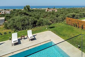 Sea View 4 Bedroom Villa With a Heated Pool
