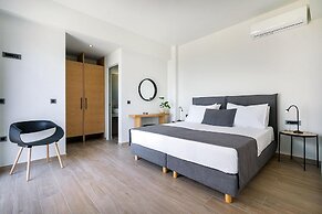 Sea View 4 Bedroom Villa With a Heated Pool