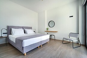 Sea View 4 Bedroom Villa With a Heated Pool