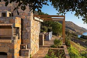 Sea View 3 Bedroom Villa Close to the Beach