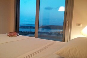 Sea View 3 Bedroom Villa Close to the Beach