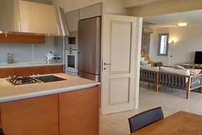 Sea View 3 Bedroom Villa Close to the Beach