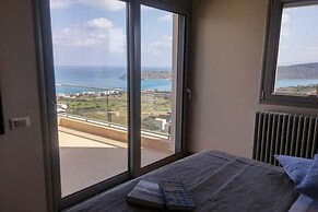Sea View 3 Bedroom Villa Close to the Beach