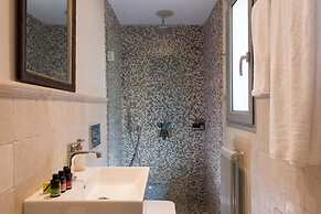 Sea View 3 Bedroom Villa Close to the Beach