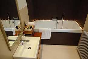 Sea View 3 Bedroom Villa Close to the Beach