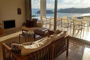 Sea View 3 Bedroom Villa Close to the Beach