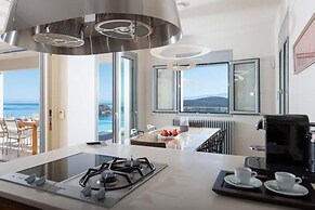 Sea View 3 Bedroom Villa Close to the Beach