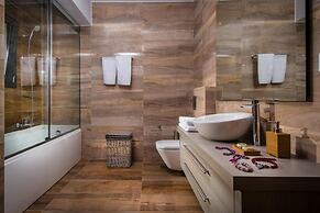 Villa Bellelen With a Heated Pool