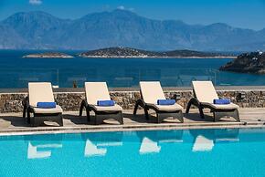 Villa Bellelen With a Heated Pool