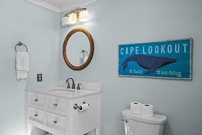 Heckman House 5 Bedroom Home by Redawning