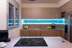 Sea View 3 Bedroom Villa Close to the Beach