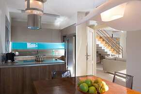 Sea View 3 Bedroom Villa Close to the Beach