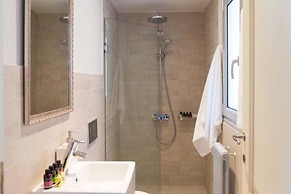 Sea View 3 Bedroom Villa Close to the Beach