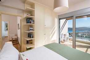 Sea View 3 Bedroom Villa Close to the Beach