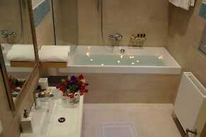 Sea View 3 Bedroom Villa Close to the Beach