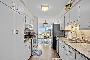 Water's Edge Retreat 3 Bedroom Home by RedAwning