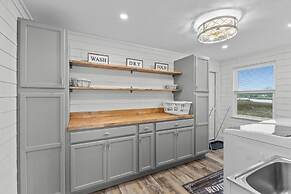 Water's Edge Retreat 3 Bedroom Home by RedAwning