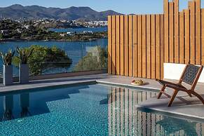 Blue Senses Villas Next to the Beach Heated Pool