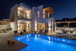 Blue Senses Villas Next to the Beach Heated Pool