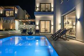 Blue Senses Villas Next to the Beach Heated Pool