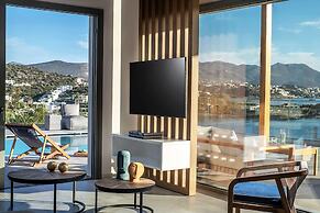 Blue Senses Villas Next to the Beach Heated Pool