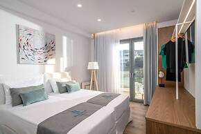 Blue Senses Villas Next to the Beach Heated Pool