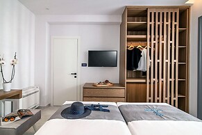 Blue Senses Villas Next to the Beach Heated Pool