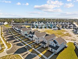 Vitamin Sea 3 Bedroom Home by RedAwning