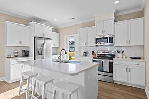 Vitamin Sea 3 Bedroom Home by RedAwning