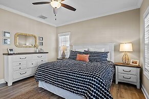 Vitamin Sea 3 Bedroom Home by RedAwning