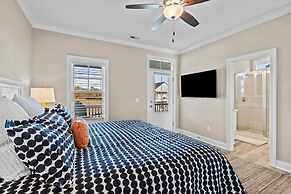 Vitamin Sea 3 Bedroom Home by RedAwning