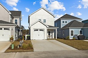 Vitamin Sea 3 Bedroom Home by RedAwning