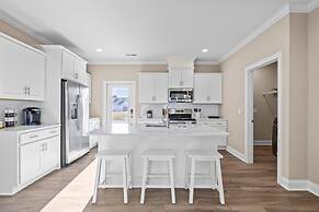 Vitamin Sea 3 Bedroom Home by RedAwning