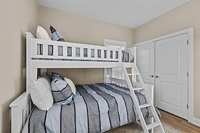 Vitamin Sea 3 Bedroom Home by RedAwning